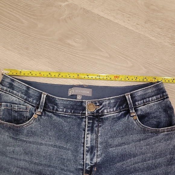 Classic Blue Women's Jeans - Picture 3 of 12